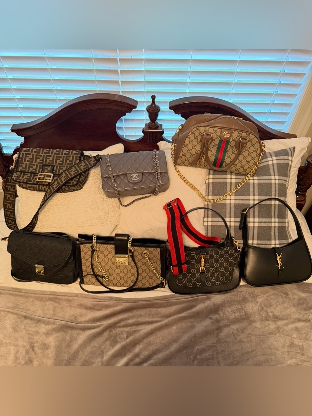 Stylish Bags & Totes